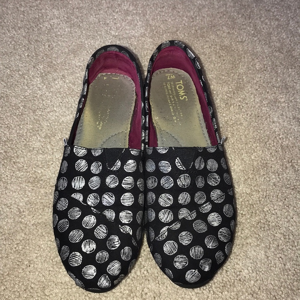 BARELY WORN POLKADOTS TOMS